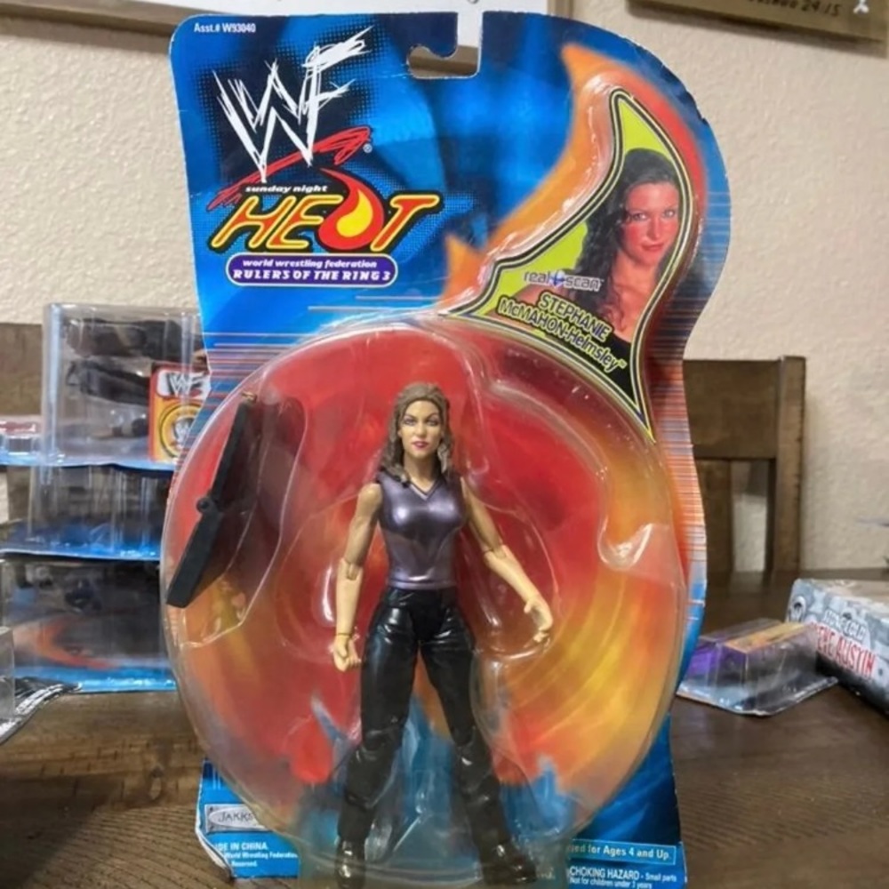 NIB Vintage WWF WWE Action Figure - Stephanie